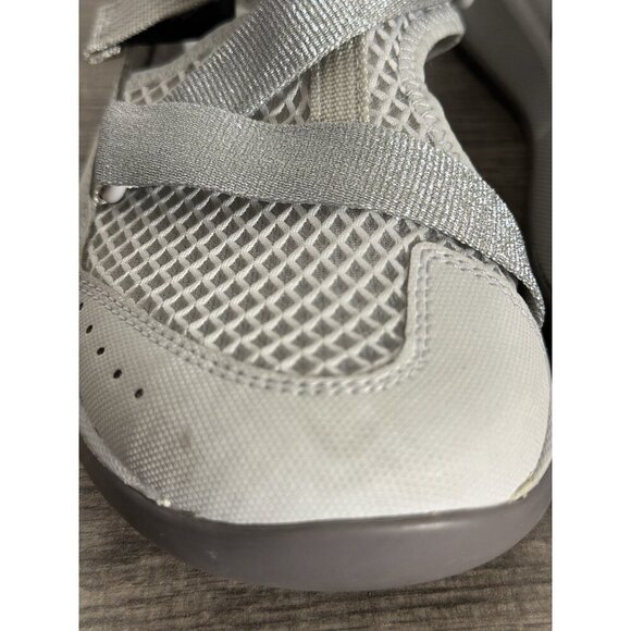CHACO ODYSSEY Closed Toe Hiking Sport Sandals Women 8 Metallic Silver/Gray Mesh - Picture 11 of 14